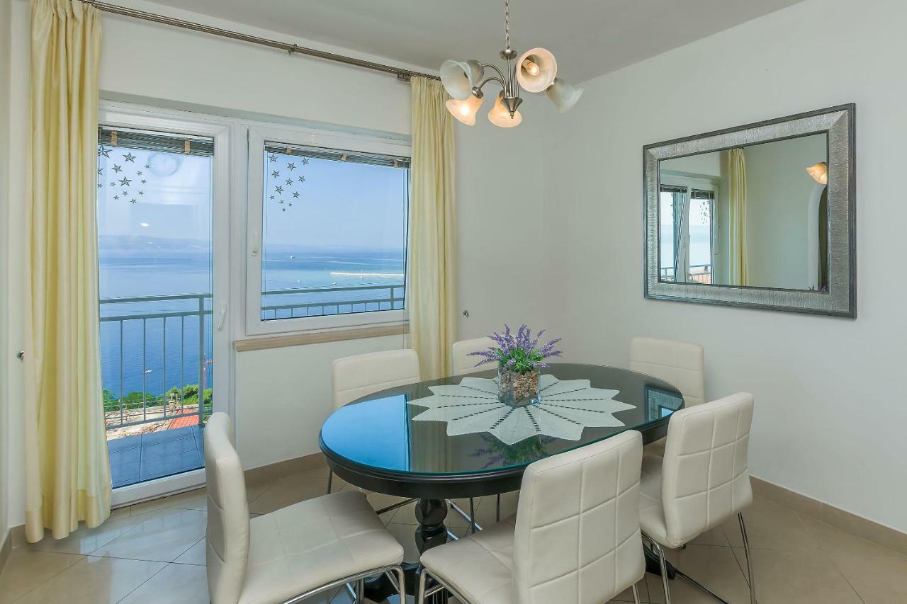 Apartment Marijana Omiš Esterno foto